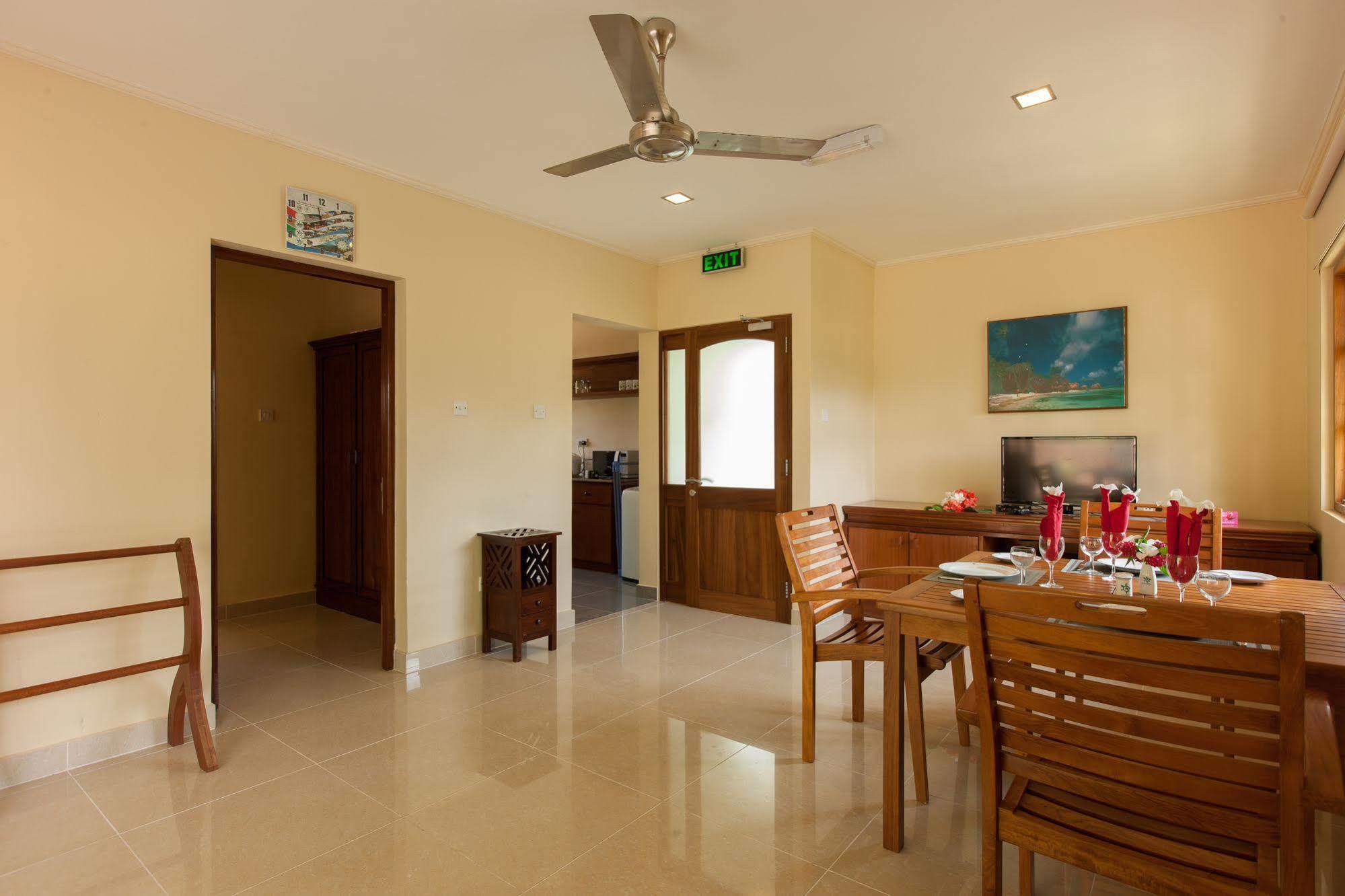 Le Relax Self Catering Apartment La Digue Eksteriør bilde