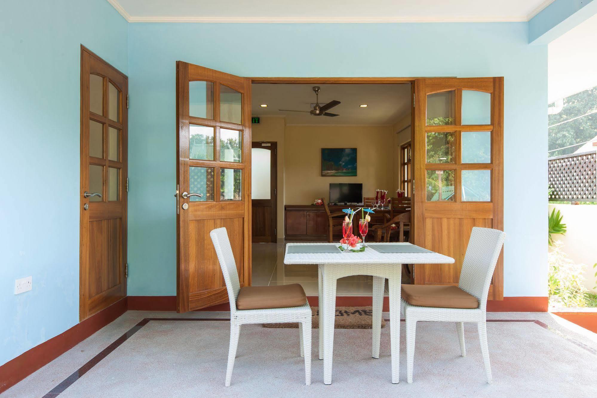 Le Relax Self Catering Apartment La Digue Eksteriør bilde