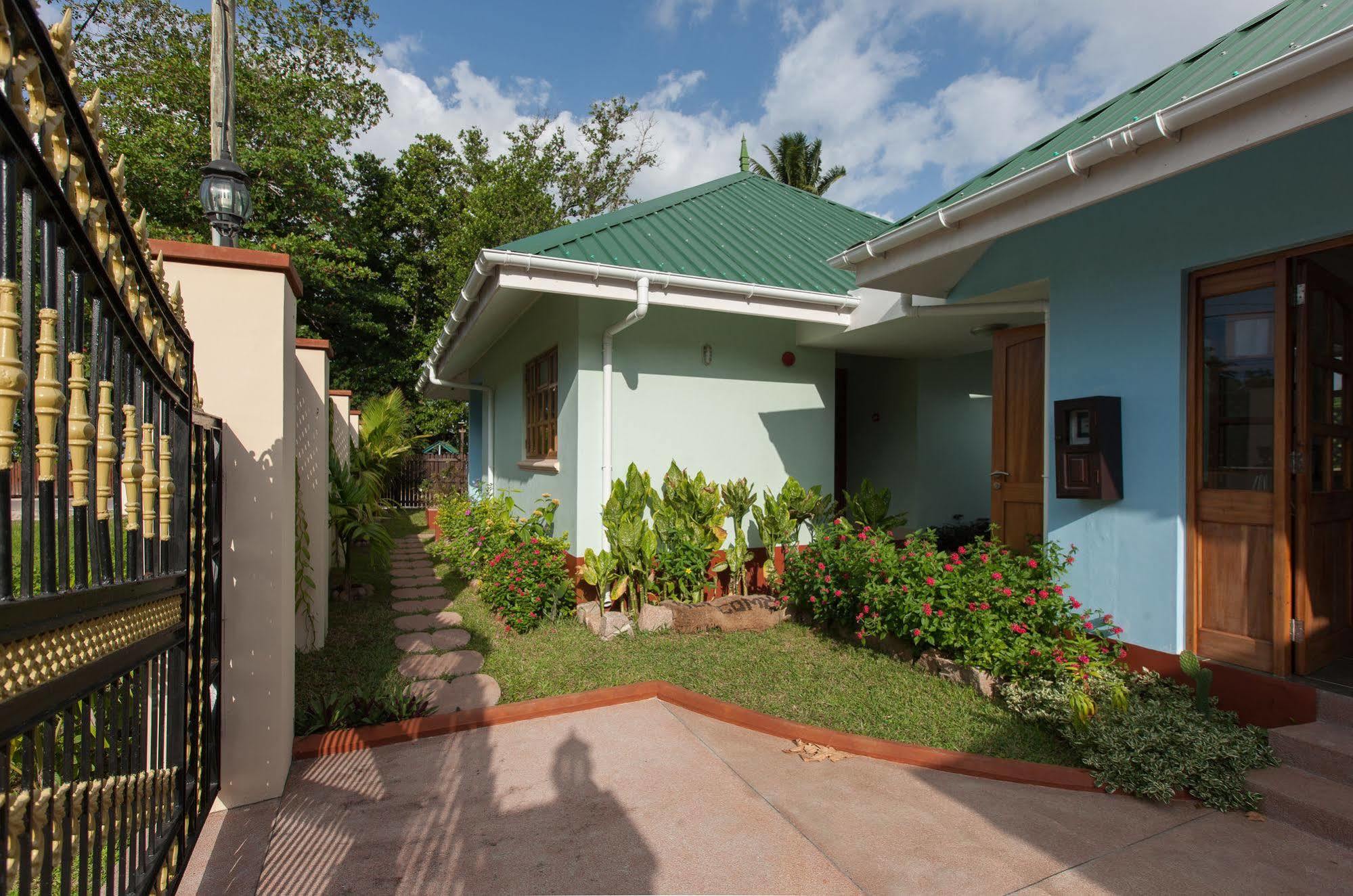 Le Relax Self Catering Apartment La Digue Eksteriør bilde